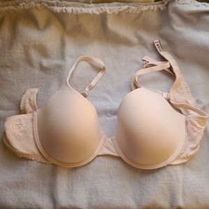 Victoria's Secret perfect t-shirt bra